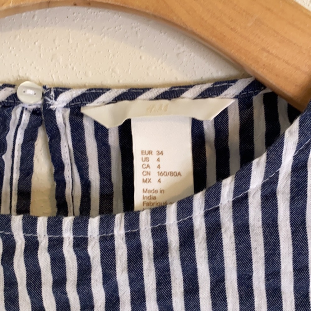 Women’s H&M Blue White Stripe Long Bell Sleeve Tie Front Top Sz 4 Small - Picture 6 of 7